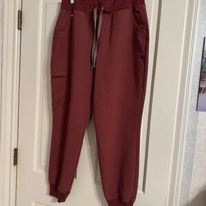Figs Women's Zamora Dark Cherry L